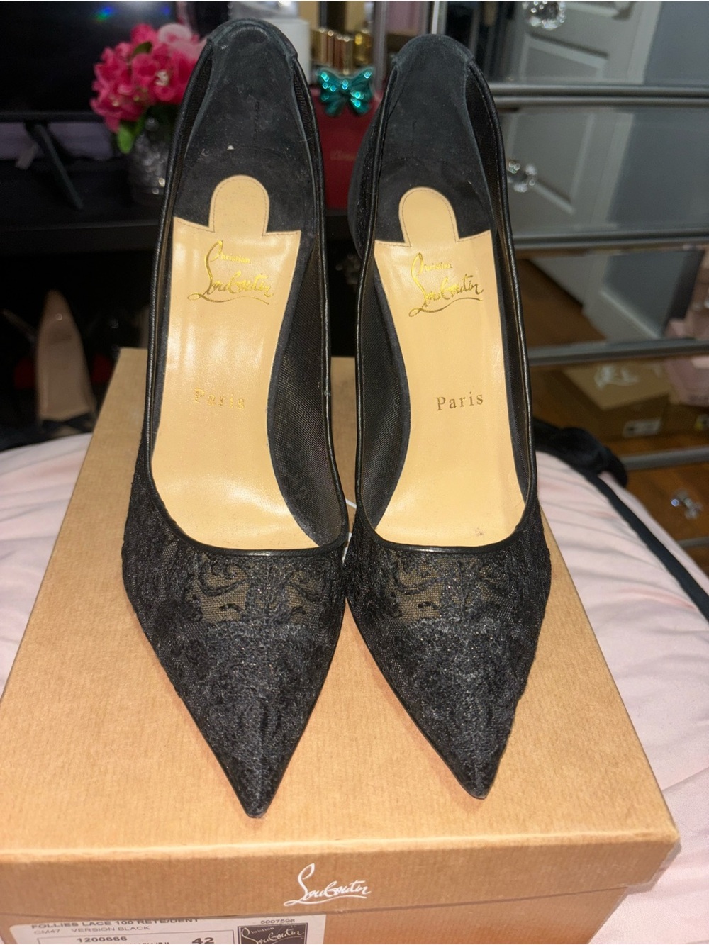 Christian Louboutin Follies size 42, 100mm, Black lace